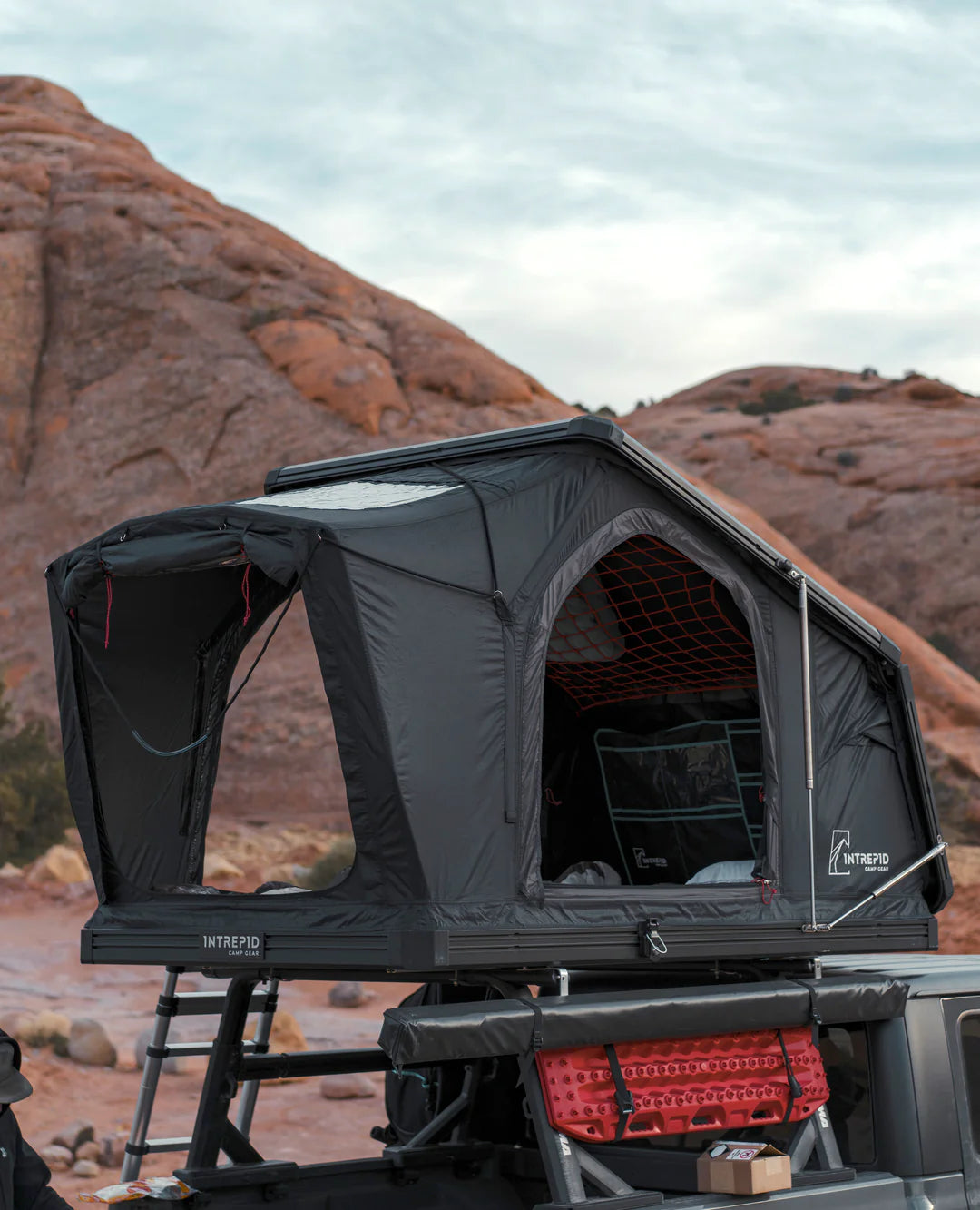 intrepid tent Intrepid Camp Gear GEO 2.5 Rooftop Tent – KRAVE Automotive