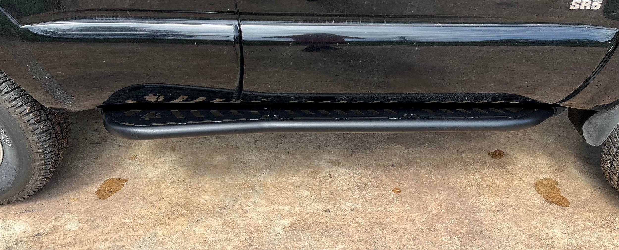 Greenlane 4th Gen 4Runner Hybrid Sliders with Bump Out