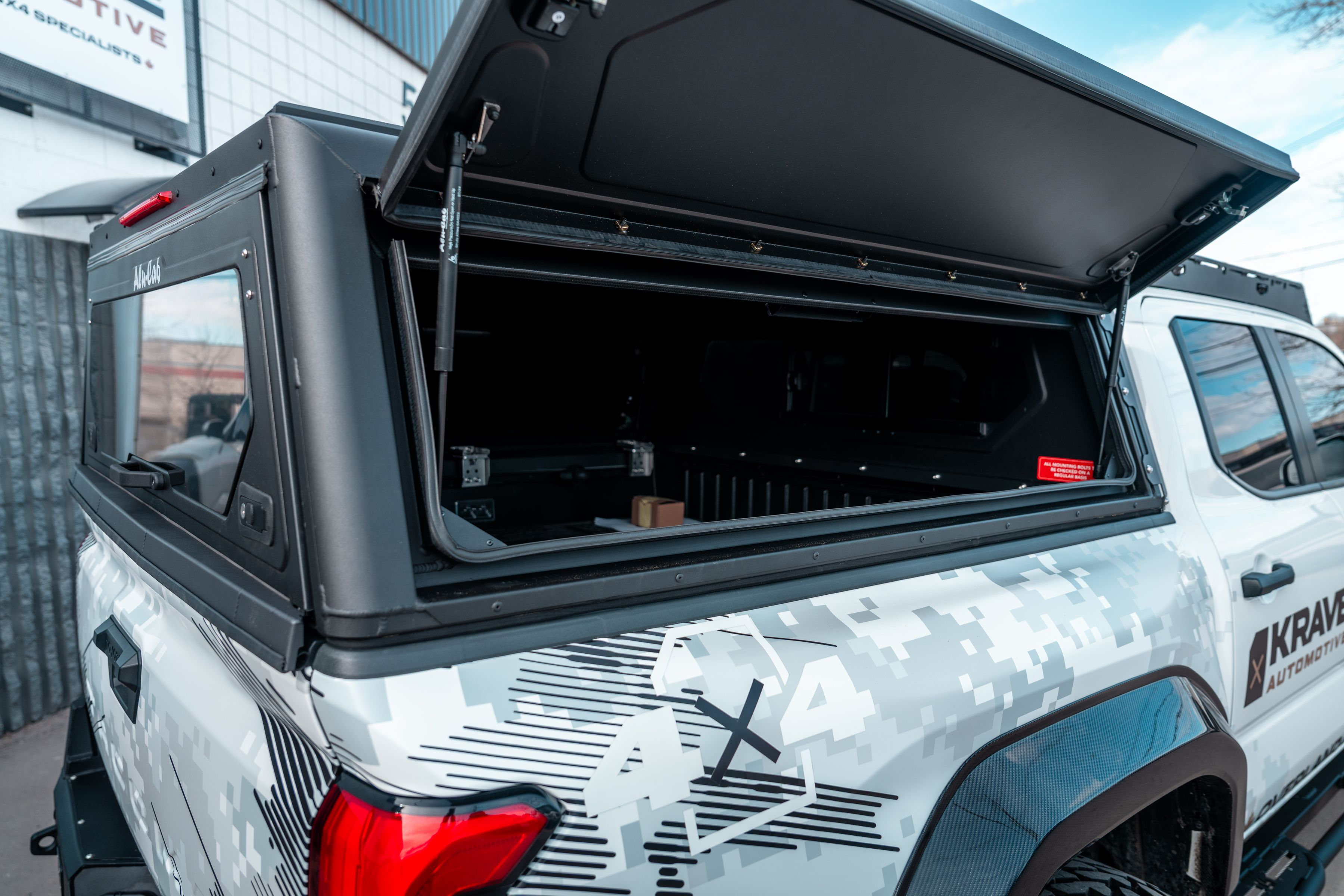 Alu-Cab 2024-2026 Toyota Tacoma Short Bed Double Cab Contour Canopy
