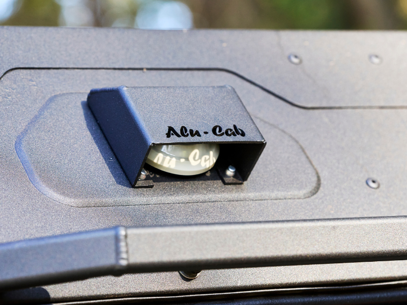 Alu-Cab ModCAP Camper