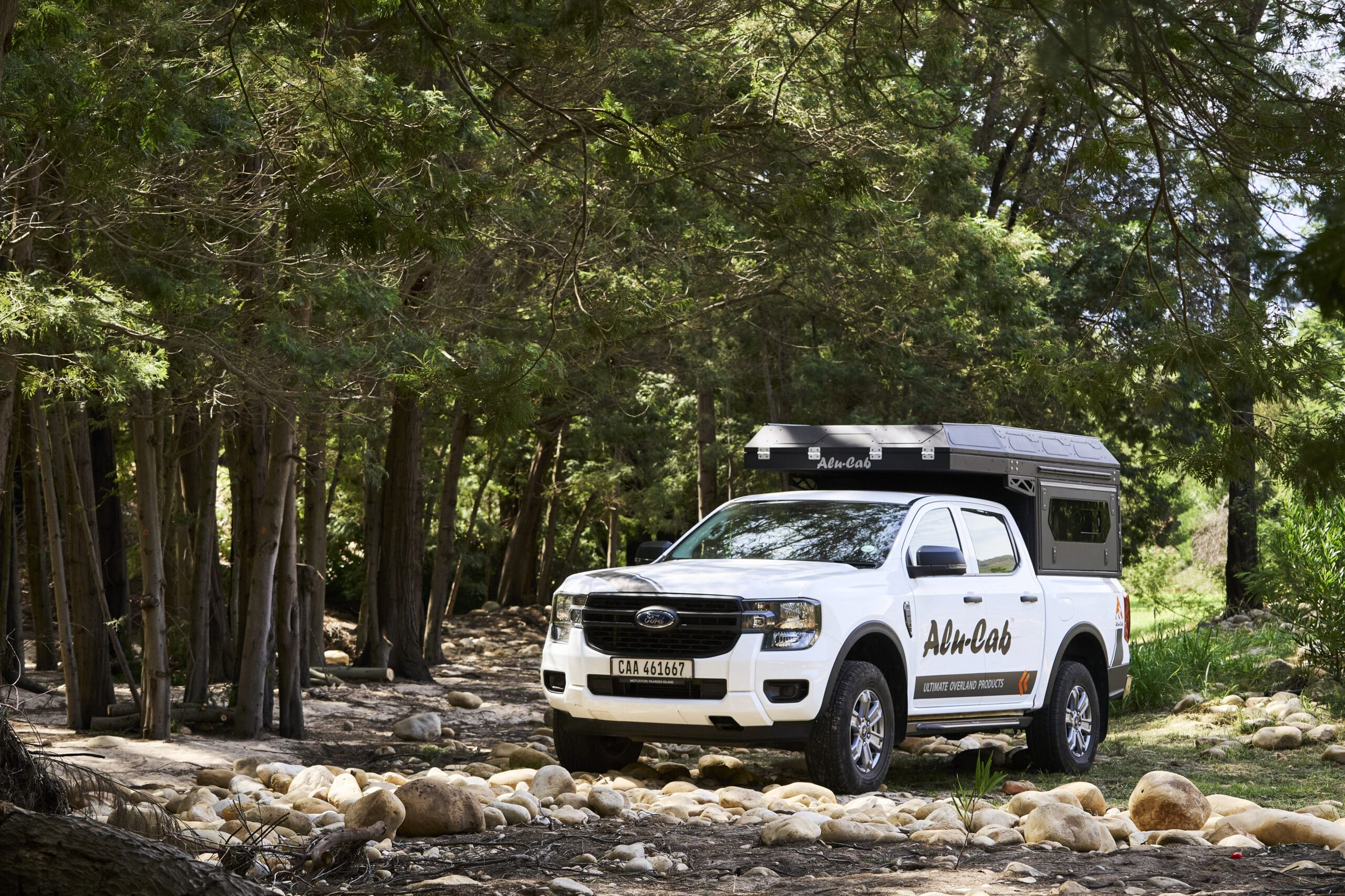 Alu-Cab ModCAP Camper