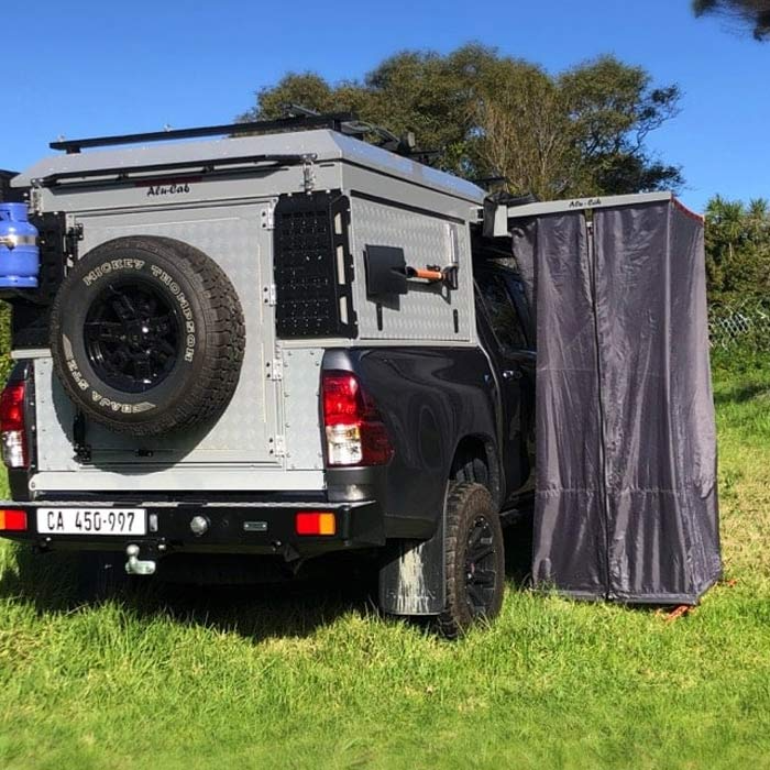 Alu-Cab Shower Cube