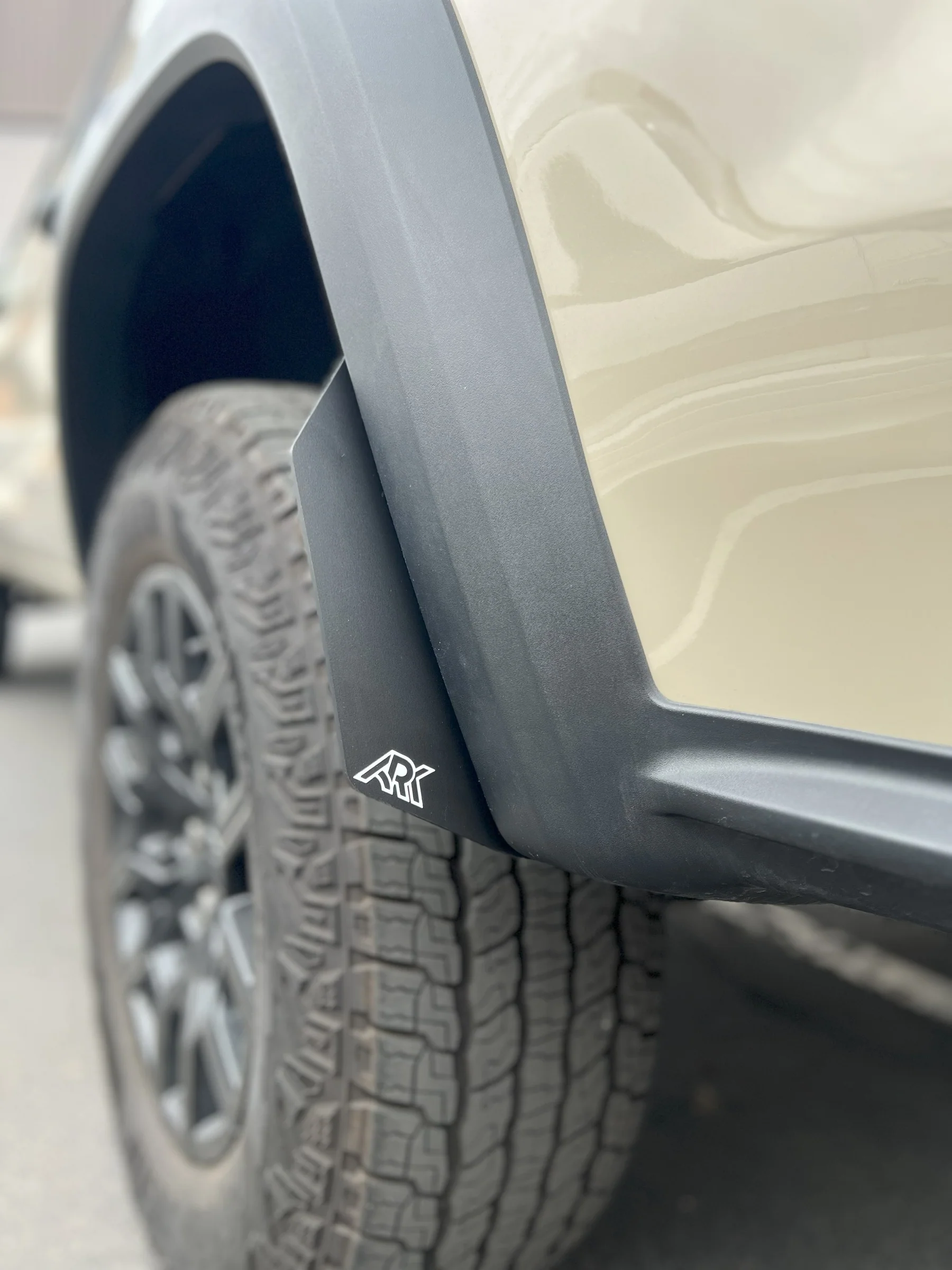 Ark 2023+ Chevrolet Colorado ZR2/Trailboss TriXPoly Micro Flares
