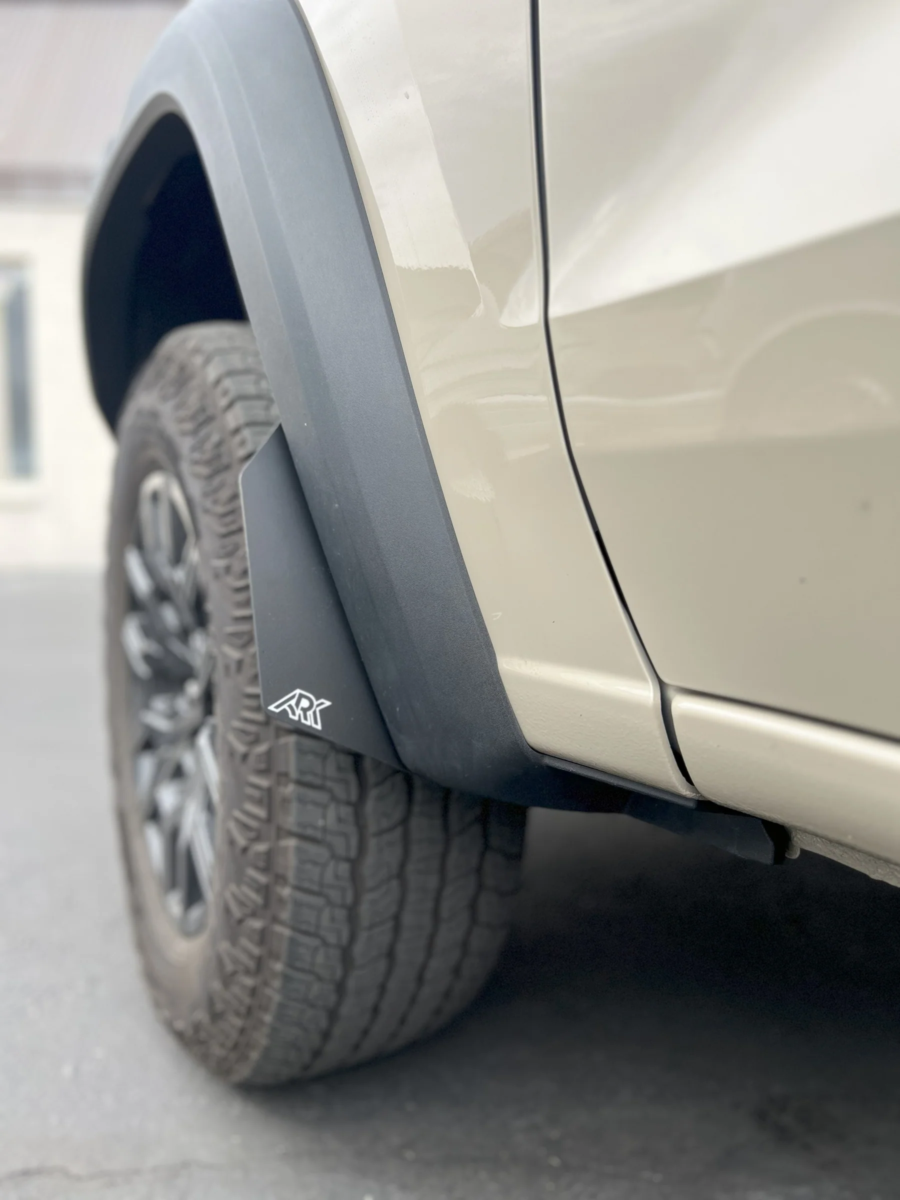 Ark 2023+ Chevrolet Colorado ZR2/Trailboss TriXPoly Micro Flares