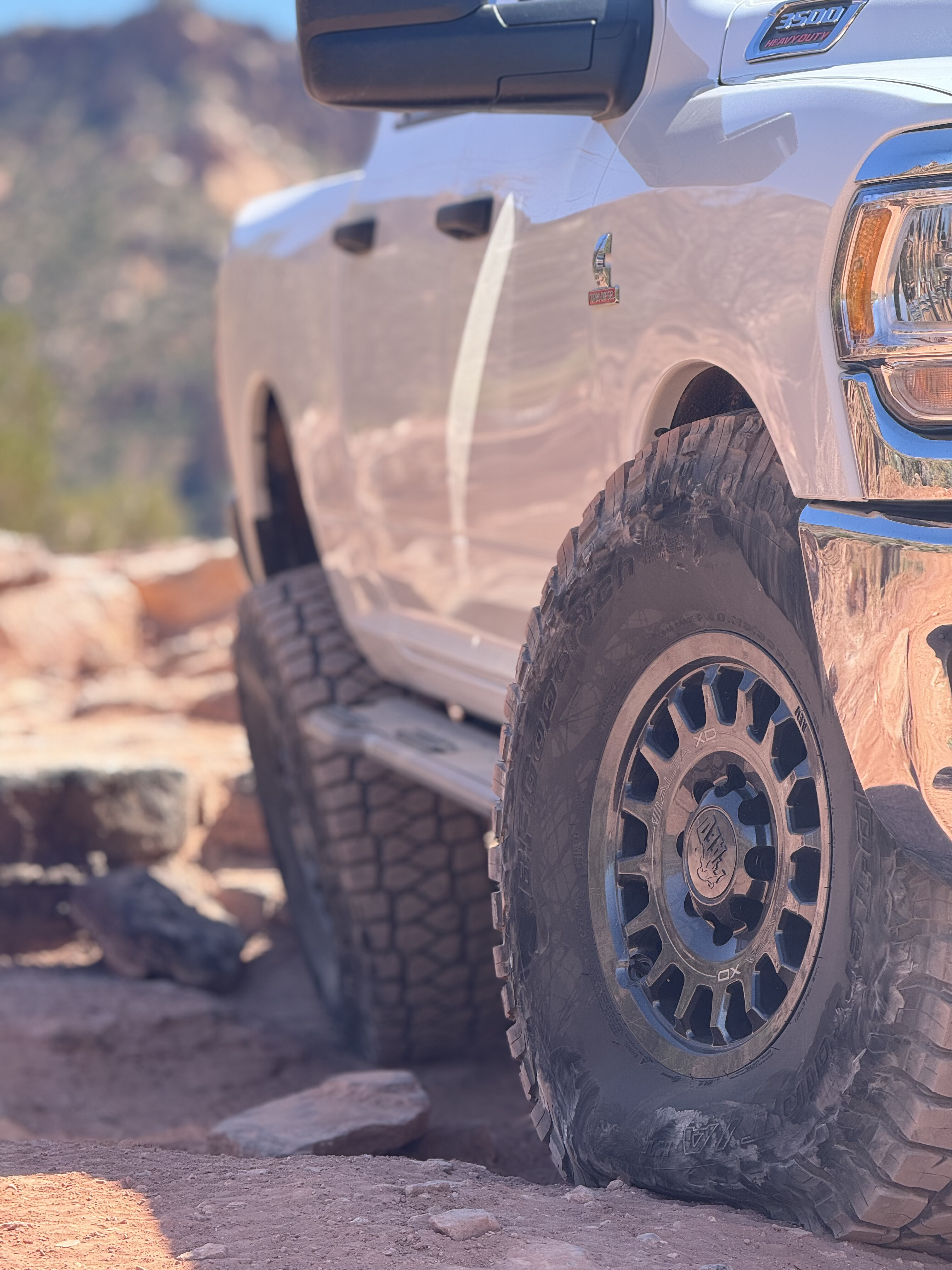 Dethloff Mfg XHD Rock Sliders 2014+ Ram 2500/3500