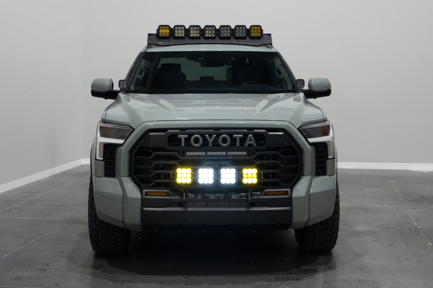 Diode Dynamics SS5 Grille CrossLink Lightbar Kit for 2022-2026 Toyota Tundra