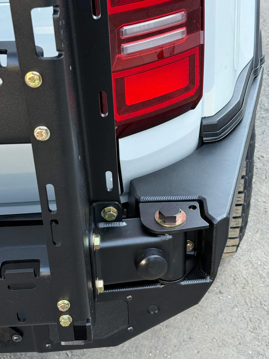 Dissent Off-Road Ladder Swing-Out