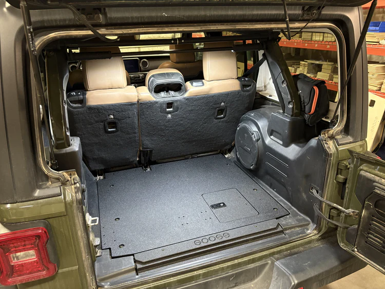 Goose Gear Jeep Wrangler JLU 4 Door 2018-2026 Rear Plate System