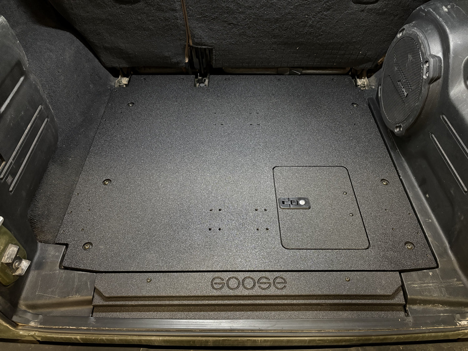 Goose Gear Jeep Wrangler JLU 4 Door 2018-2026 Rear Plate System