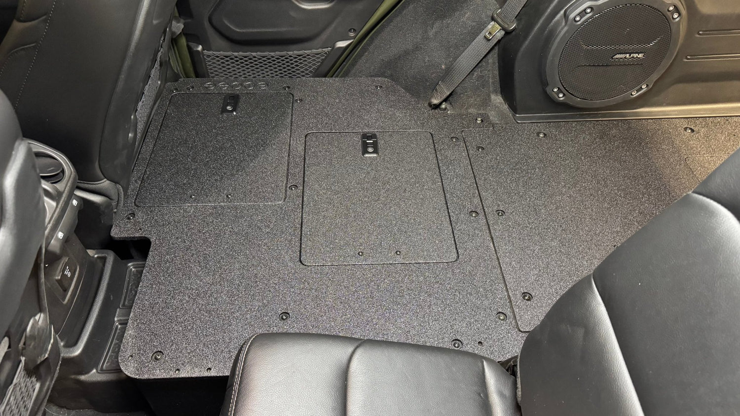 Goose Gear Jeep Wrangler JLU 4 Door 2018-2026 Second Row Seat Delete Plate System V2