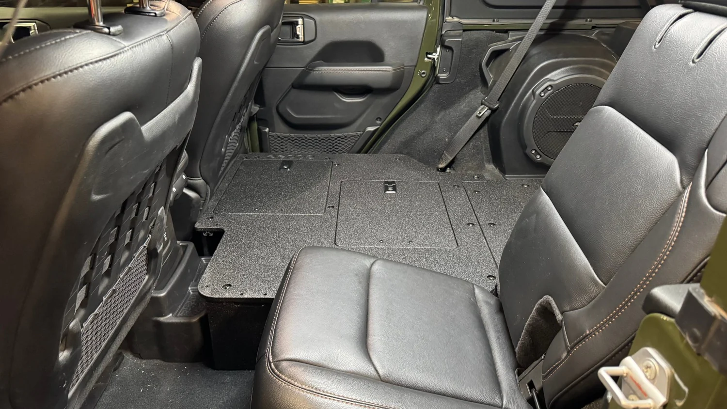 Goose Gear Jeep Wrangler JLU 4 Door 2018-2026 Second Row Seat Delete Plate System V2