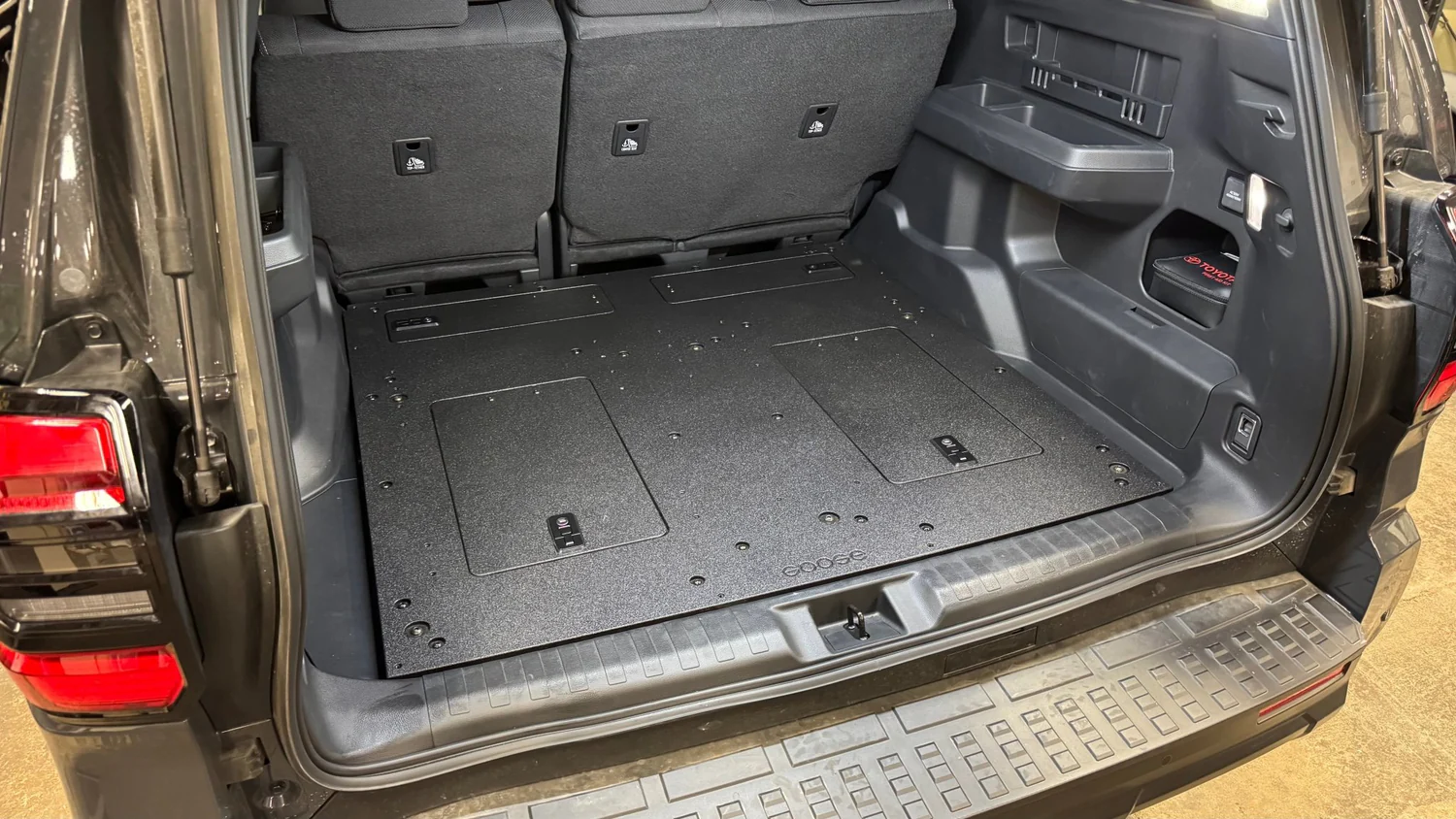 Goose Gear Toyota 4Runner 2025-2026 Rear Plate System