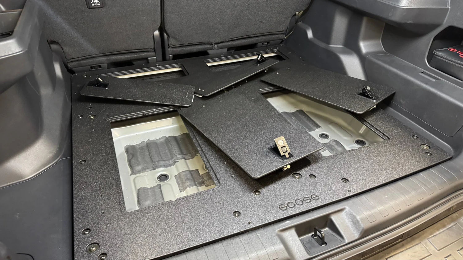 Goose Gear Toyota 4Runner 2025-2026 Rear Plate System