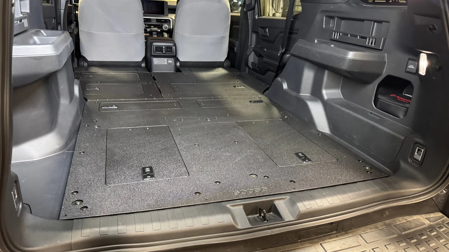 Goose Gear Toyota 4Runner 2025-2026 Seat Delete Plate System