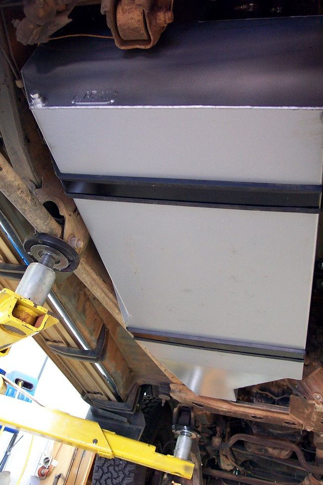 Long Range America Toyota Land Cruiser 80 Series (1990-1998) - 37 Gallon Replacement