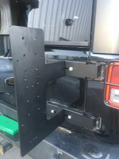 RotoPAX FuelpaxX Jeep Tailgate Mount