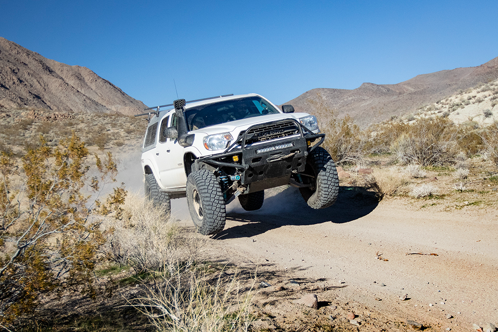Total Chaos +2" Expedition Series Long Travel Kit - Heim UCA - 2nd Gen Tacoma