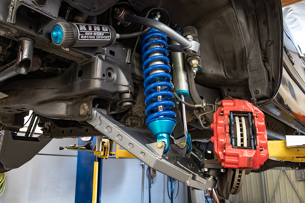 Total Chaos +3.5" Long Travel Kit - Bushing UCA - 1st Gen Tundra